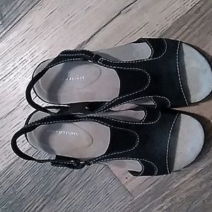 Easy Spirit Sandals